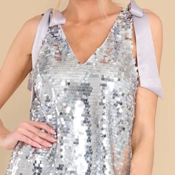‎Sequin Shoulder Tie Tank Top - Picture 10 of 16